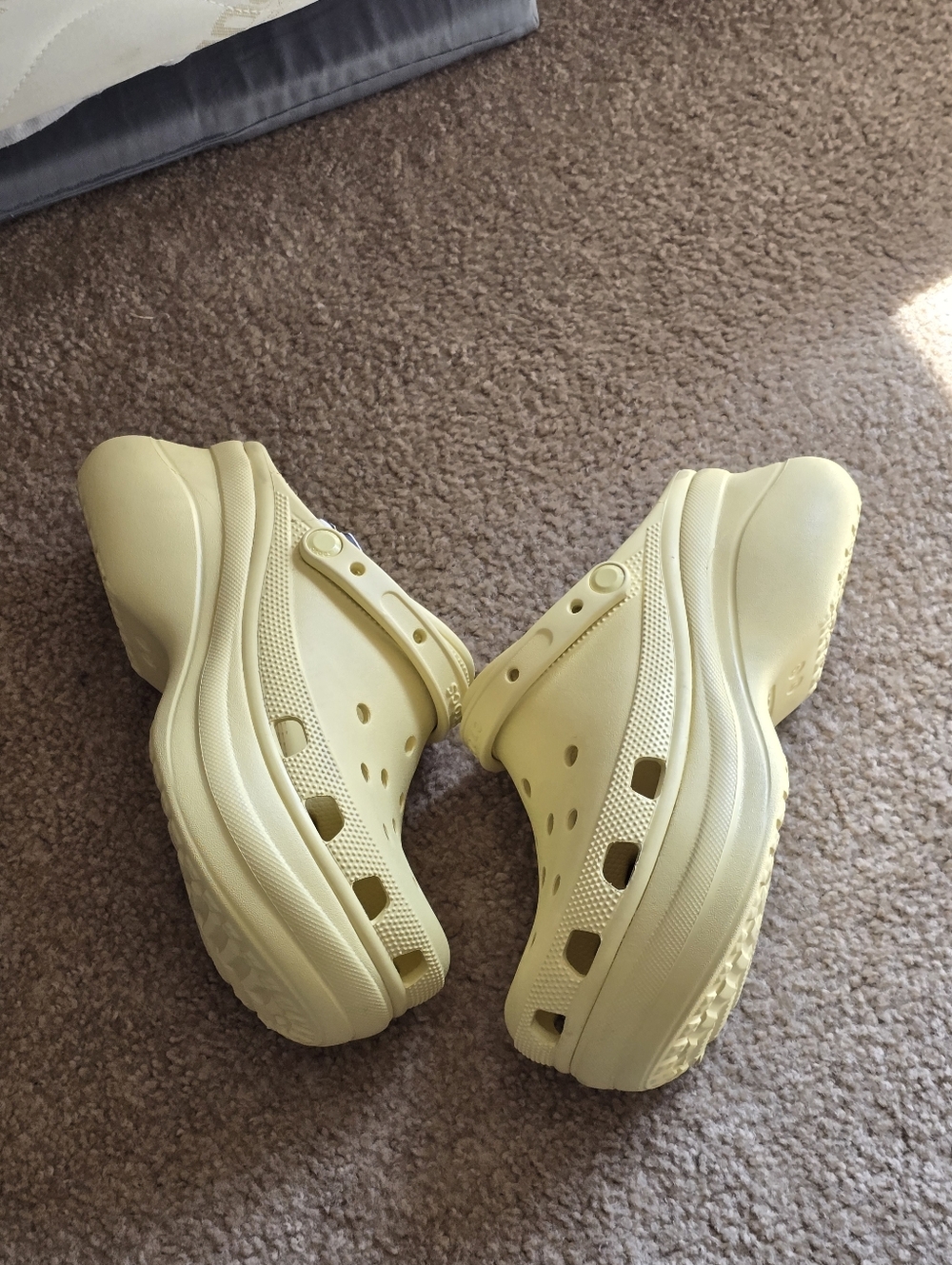 Crocs Platform Mules - Picture 8 of 10
